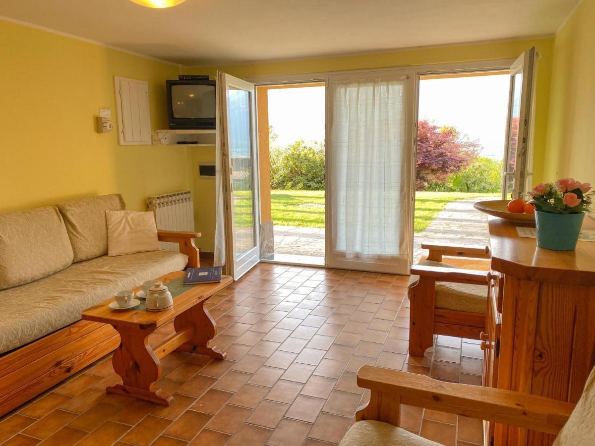 Bellavista A Garten Appartement Mit Pool Colico Exteriér fotografie